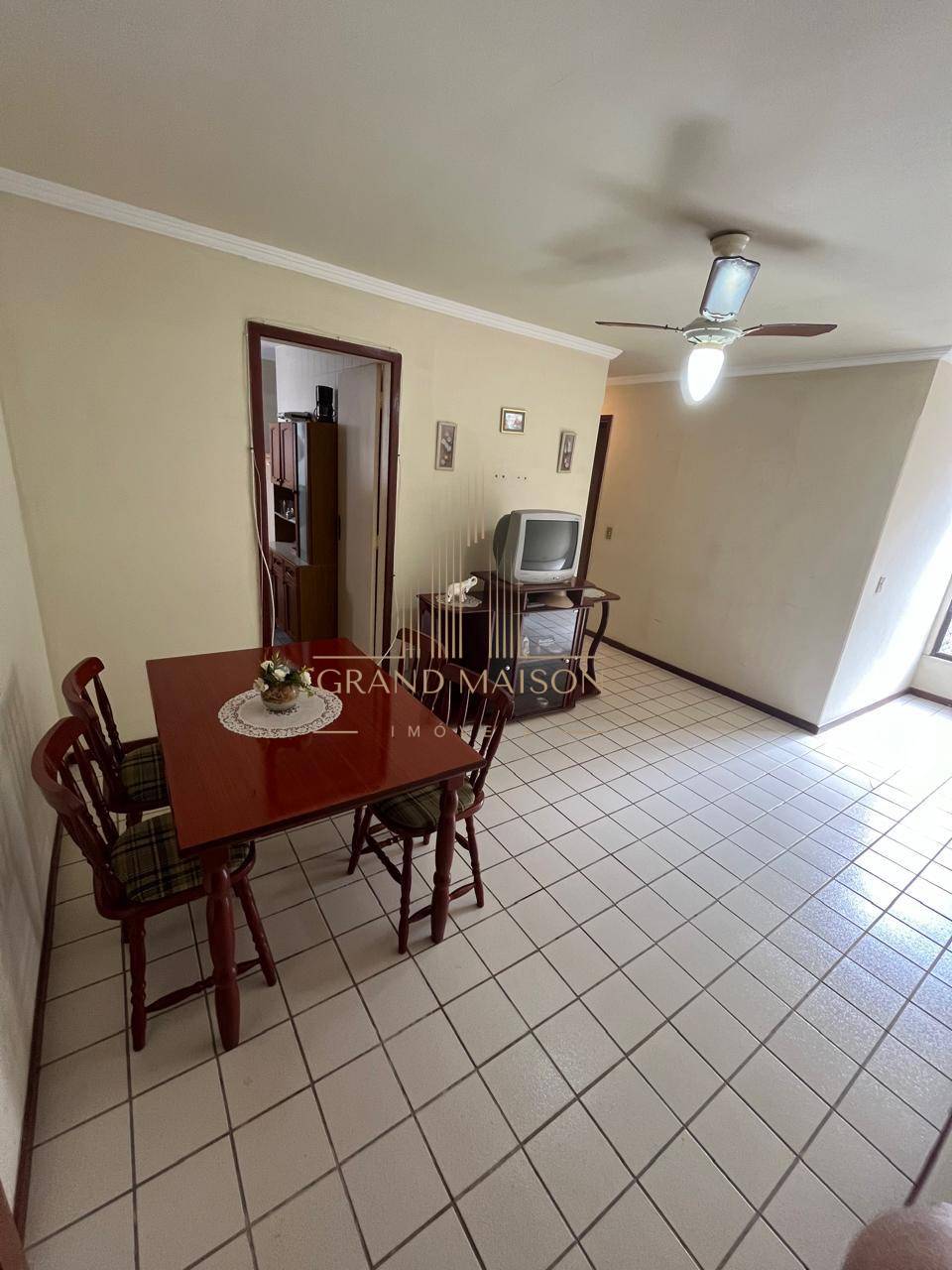 Apartamento a venda próximo à rodoviária e à faculdade UERJ em Cabo Frio - Grand Maison Imóveis