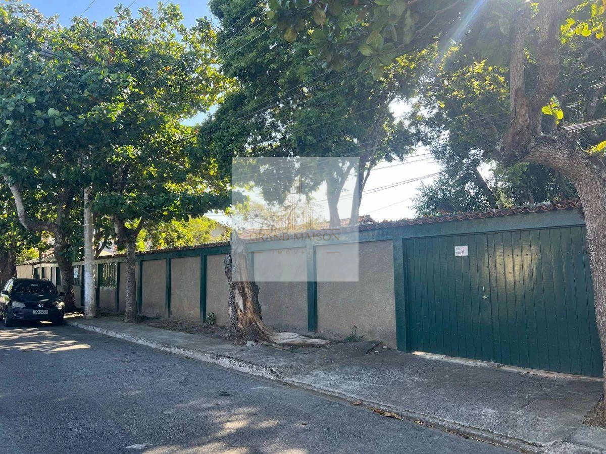 Casa à venda no bairros das Palmeiras em lote de 1190m² - Grand Maison Imóveis