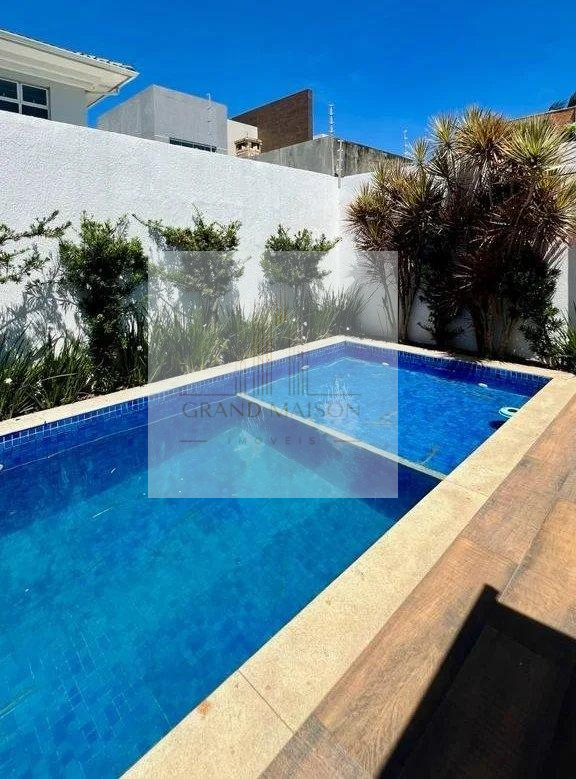 Casa a venda com 3 quartos 206,10m² no Novo Portinho em Cabo Frio - Grand Maison Imóveis