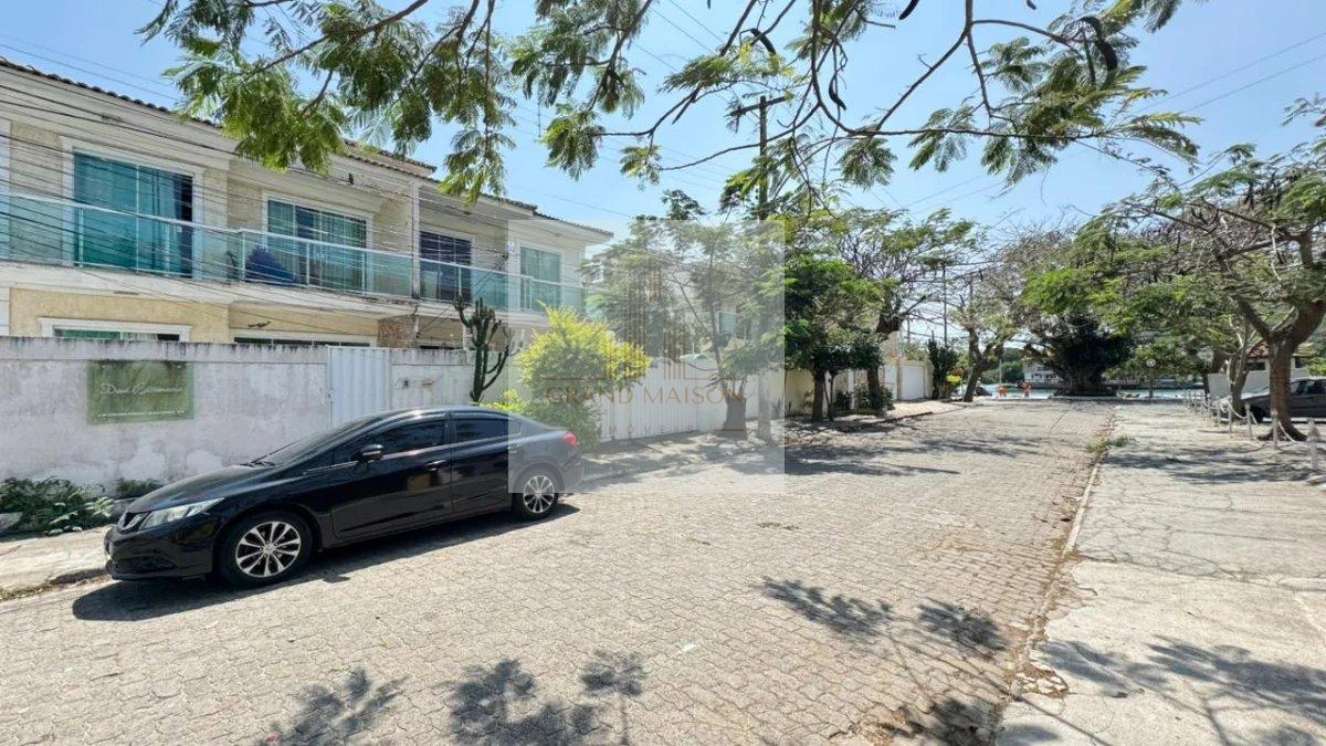 Casa independente à venda com 3 suítes no Portinho, quadra do Canal - Grand Maison Imóveis