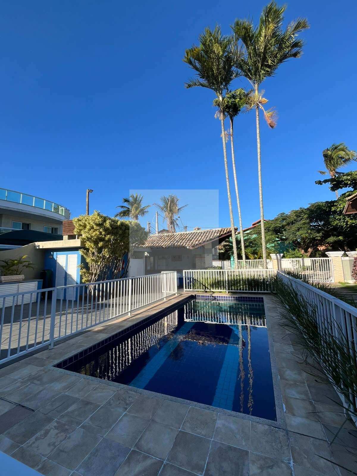 Casa para locação com 3 quartos em condomínio nas Palmeiras em Cabo Frio