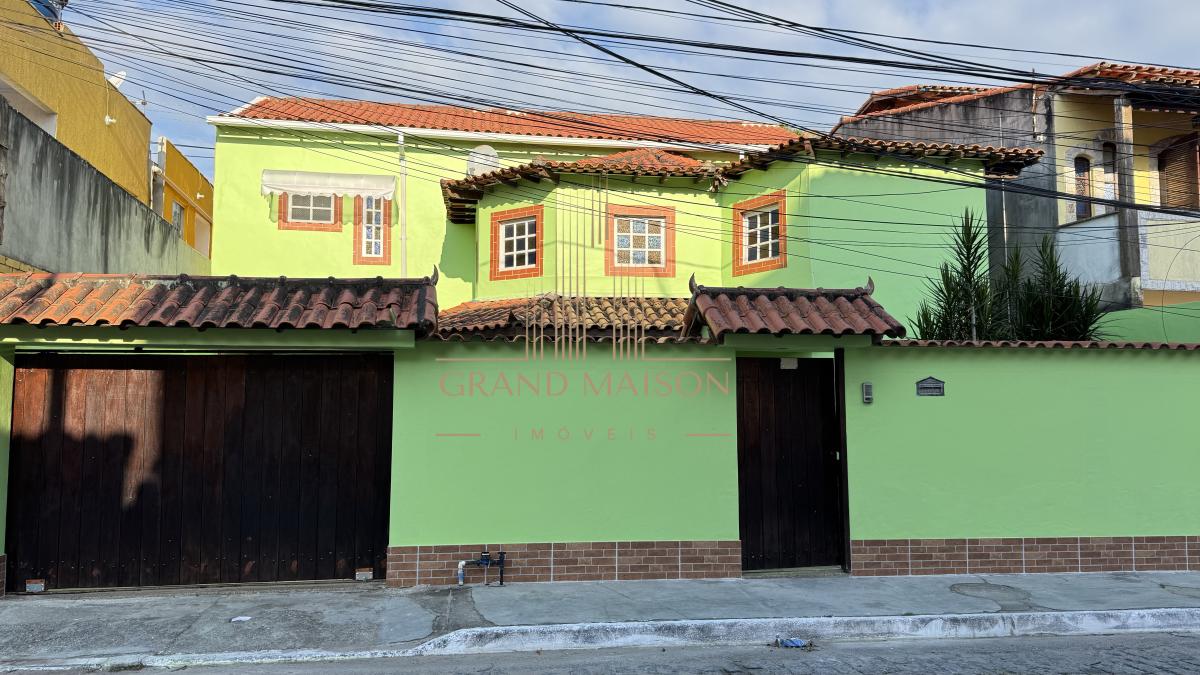 Casa a Venda com 3 quartos, 2 suítes em cabo Frio - Grand Maison Imóveis