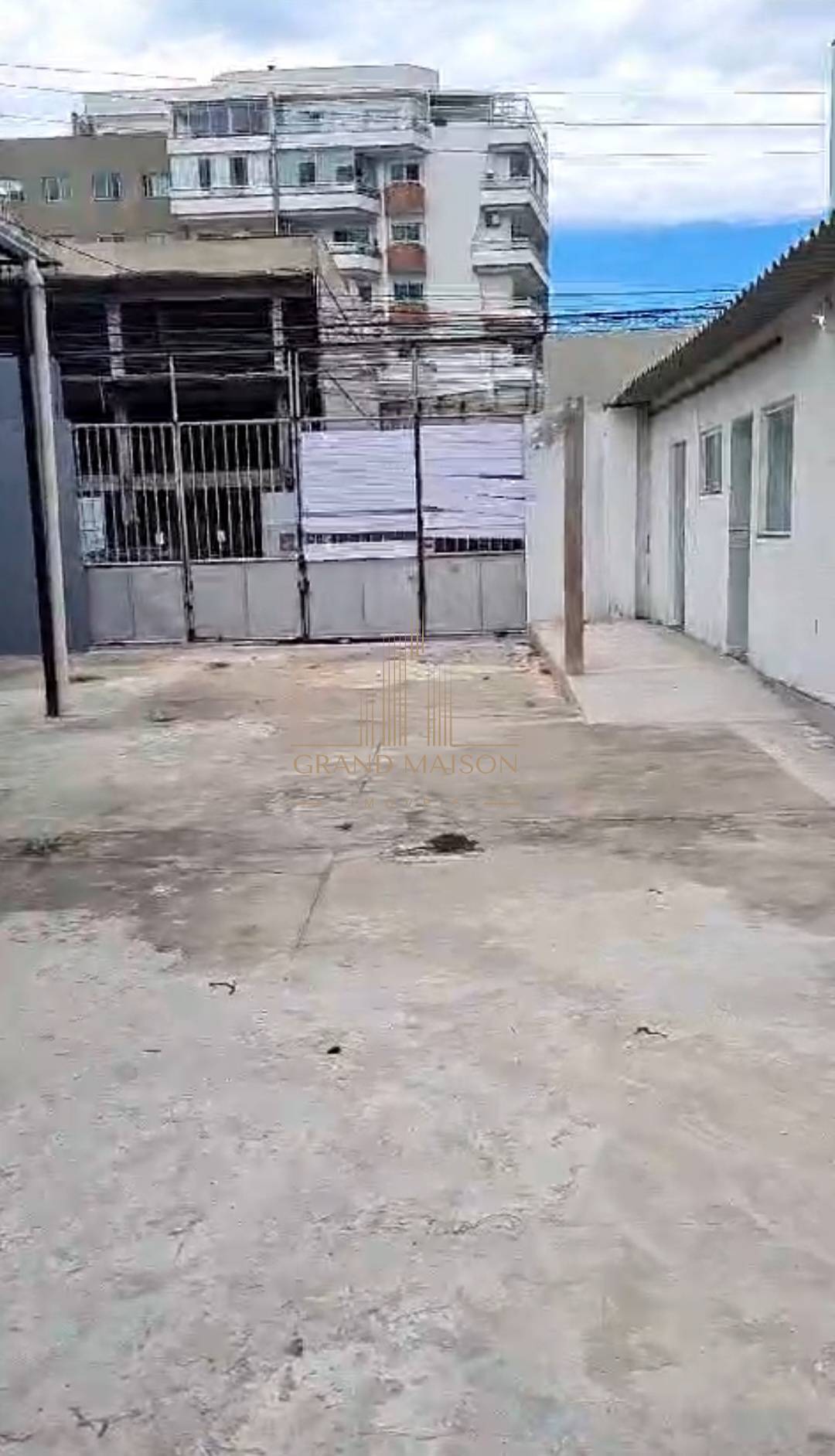 Galpão à venda ou locação com escritório