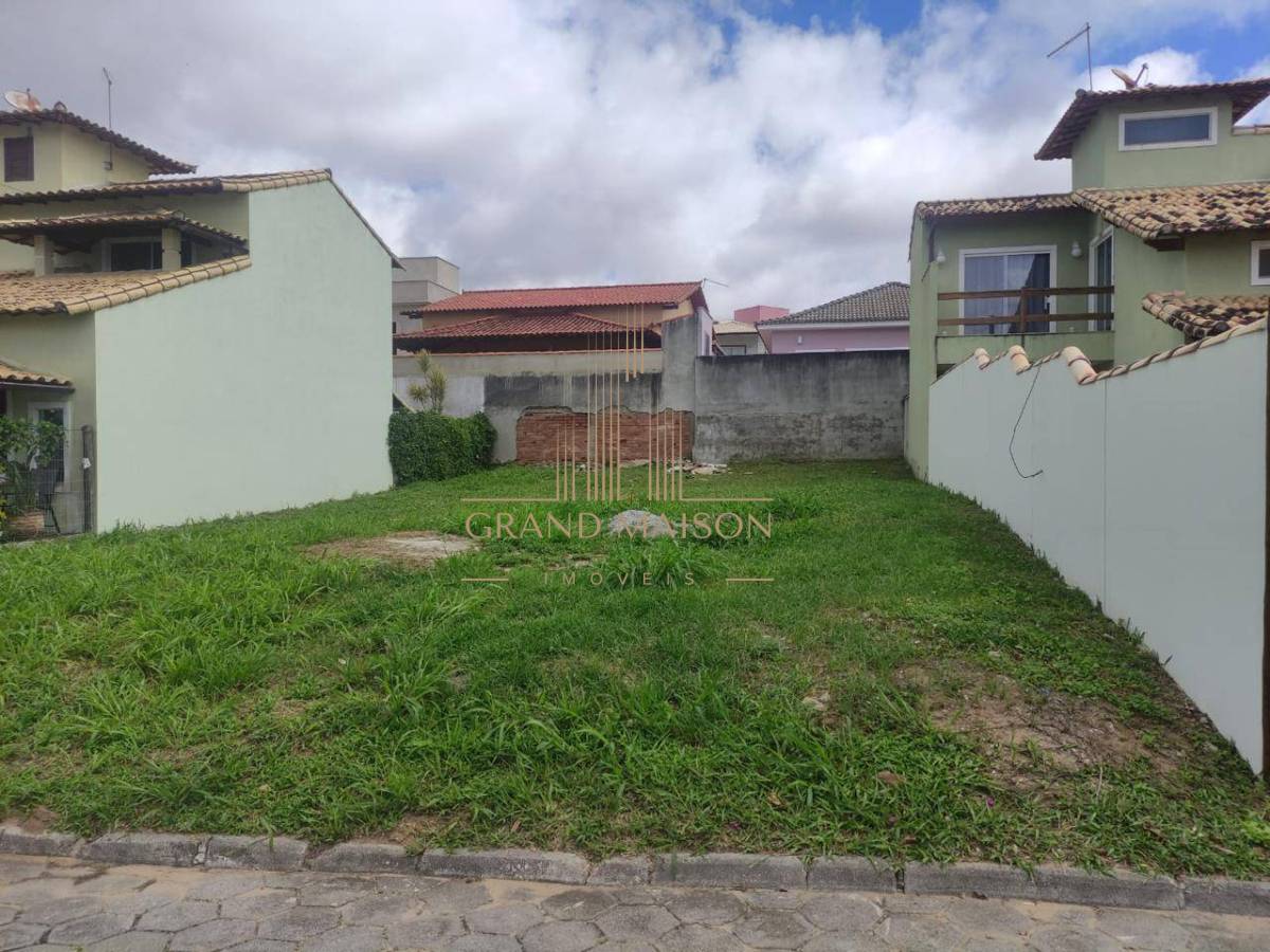 Lote  plano à venda com vista mar no Condomínio dos Pássaros