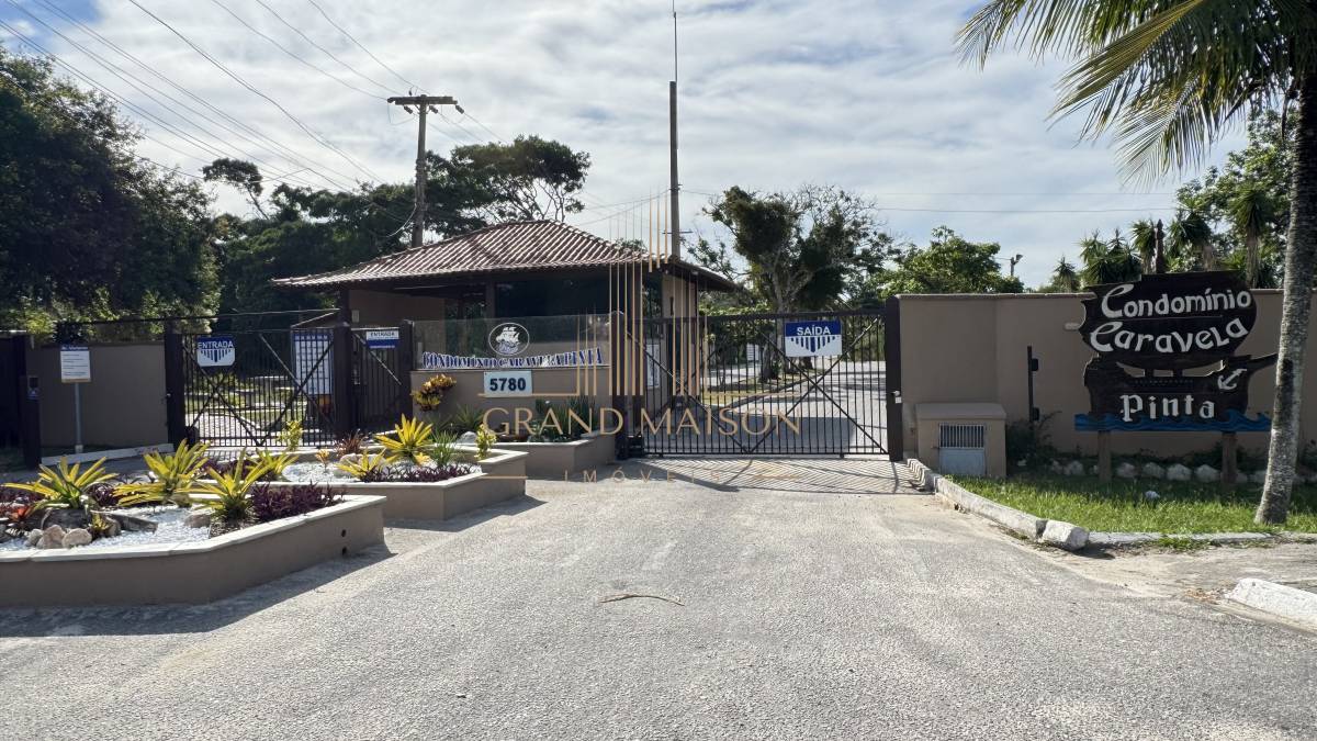 Lote plano a venda em condomínio com 465m² em Búzios