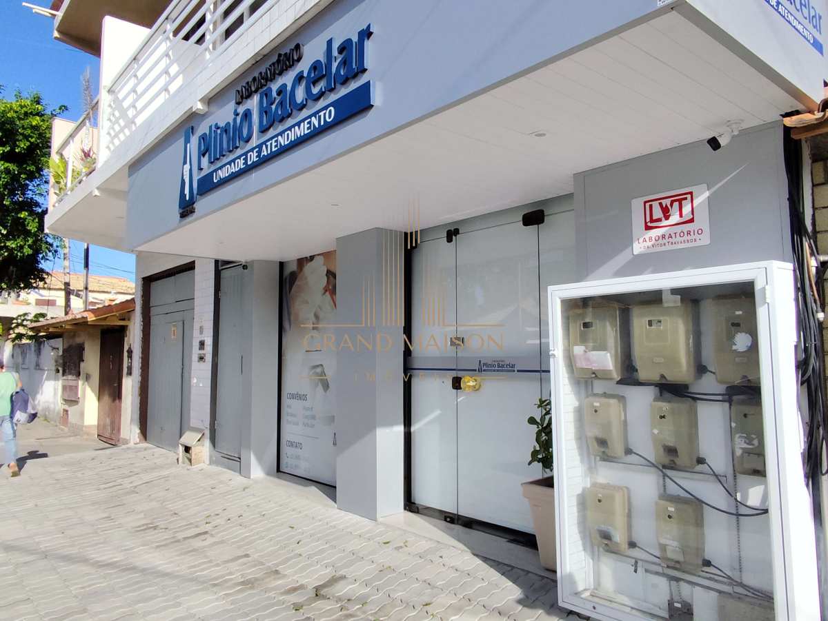 Prédio comercial à venda com 6 apartamentos, 450m² em São Cristóvão, Cabo Frio