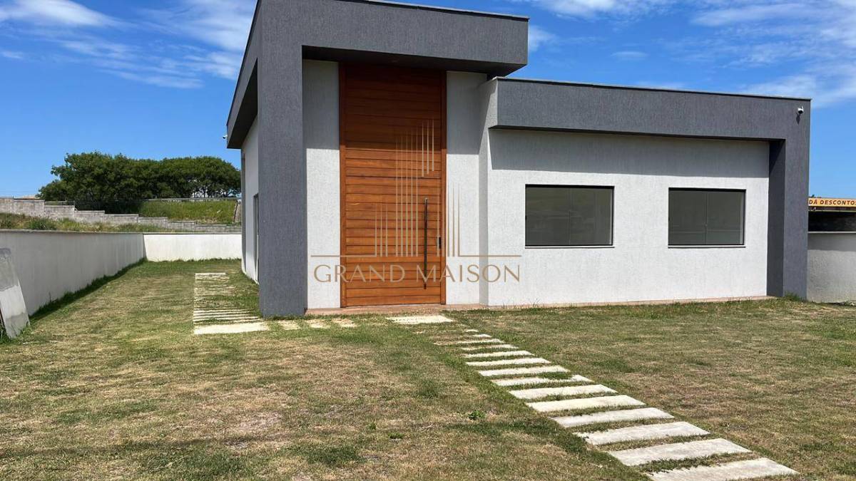 Casa a venda com 4 quartos no Condomínio Riviera Resort